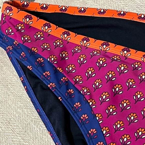 Sz 16 NWOT Boden gorgeous swimsuit boho floral bottom. - Picture 9 of 11